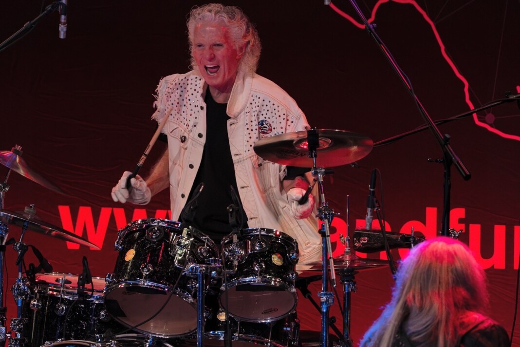 4812AE4C-3C4A-414E-8E34-50A09BA99B69 2